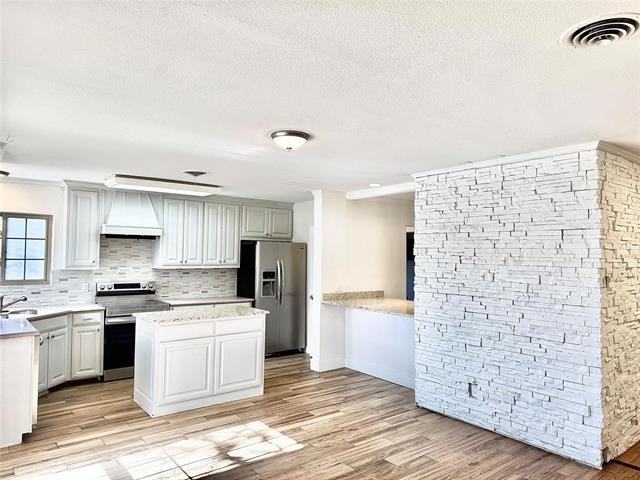 Foto del edificio - 4084 Purdue Ave