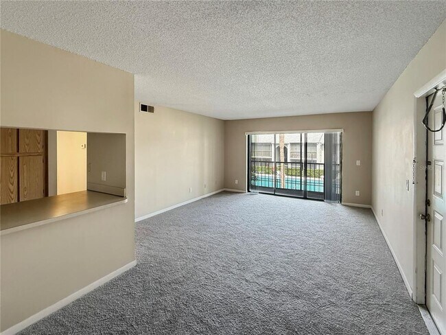 Building Photo - 1627 S Pine Ridge Cir