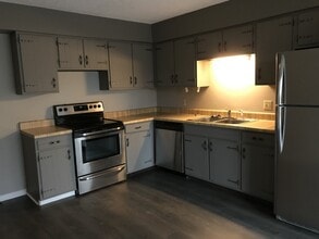 Building Photo - 4634-4634 Lake Valley Ln