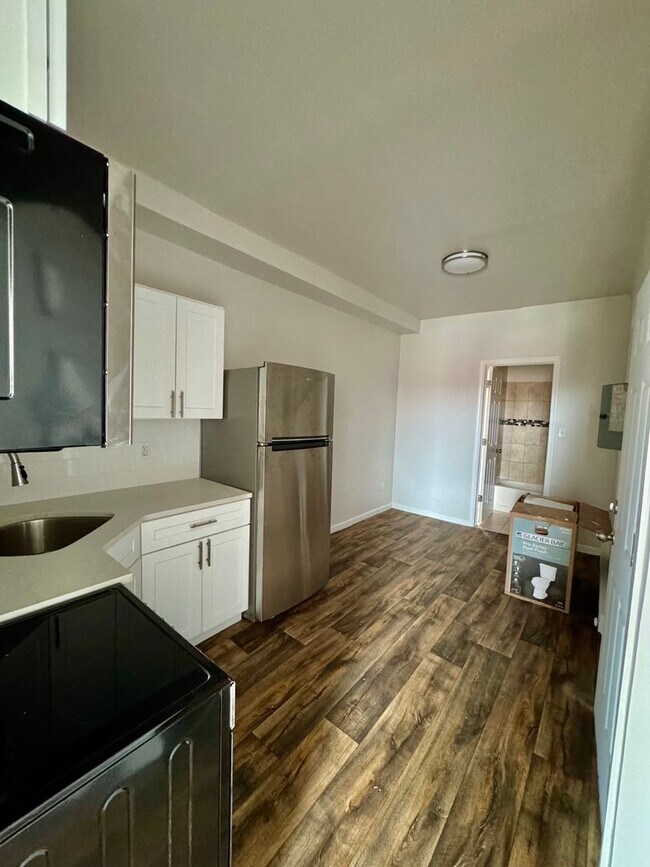 Building Photo - 3413 Frankford Ave