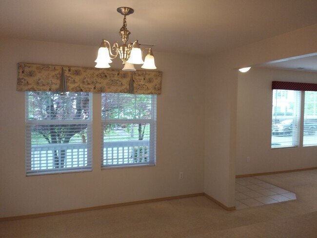 Foto del edificio - 1819 Hoffman Hill Blvd