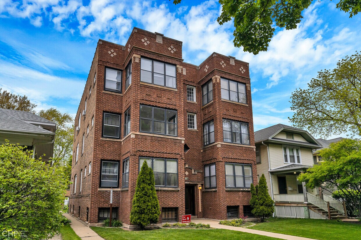 1942 W Farwell Ave Unit 2W, Chicago, IL 60626 Condo for Rent in
