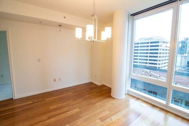 Foto del edificio - 1bd/1.5ba Bellevue Condo