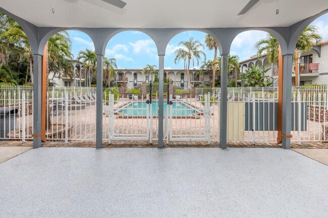 Building Photo - 4301 W Cleveland St