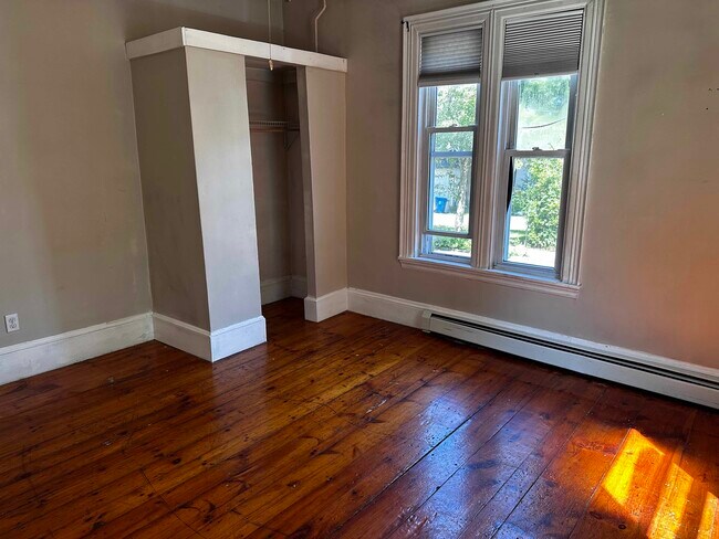 Building Photo - 148 Beacon St