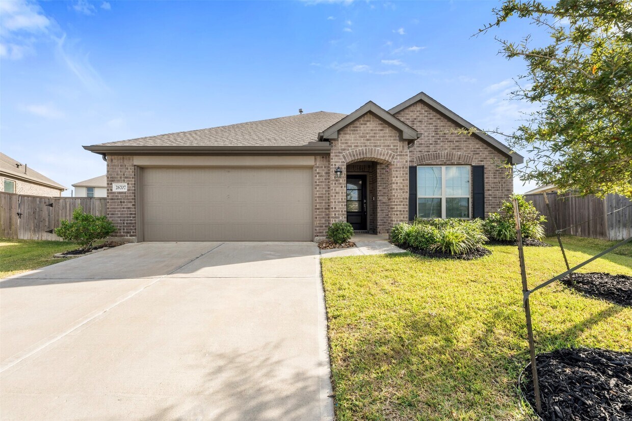 Primary Photo - 26707 Andorra Colony Ct