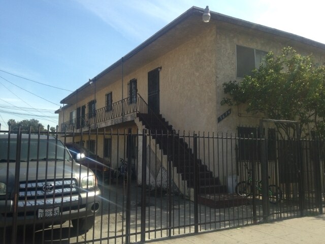 Building Photo - 7662 S Main St