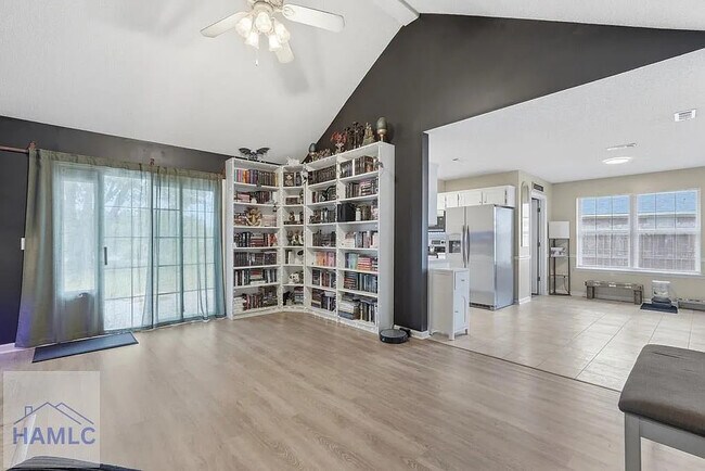 Building Photo - 211 Wentworth Way