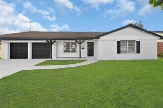 Building Photo - 8603 Freewood St