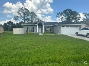 Building Photo - 37 Sawfish Ct