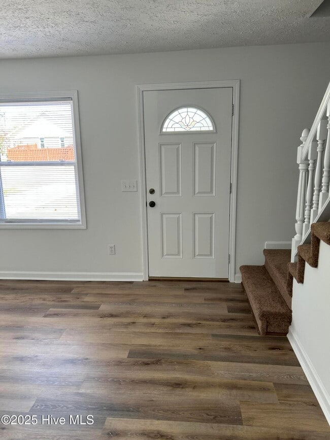 Building Photo - 153 Graystone Rd