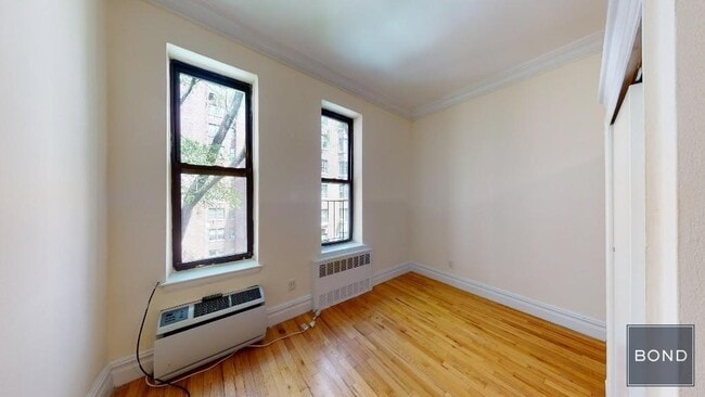 Building Photo - 523 E 85th St