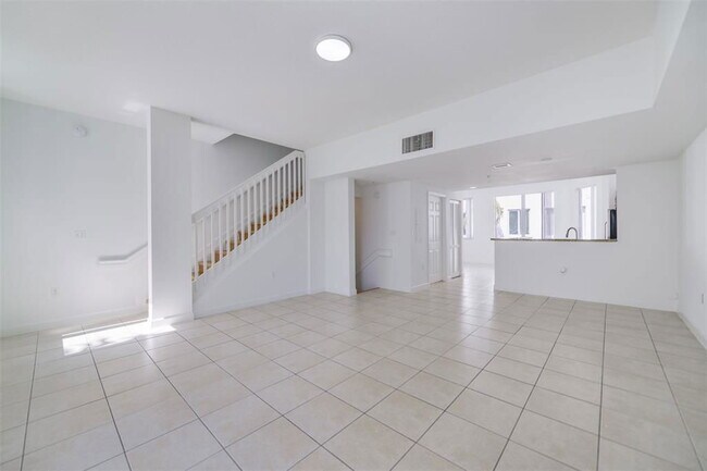 Building Photo - Van Buren Street, Hollywood, FL 33020 - 3 BR 3.5 BA condo