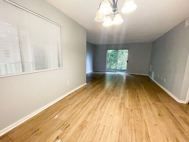 Building Photo - 1208 Bush River Rd
