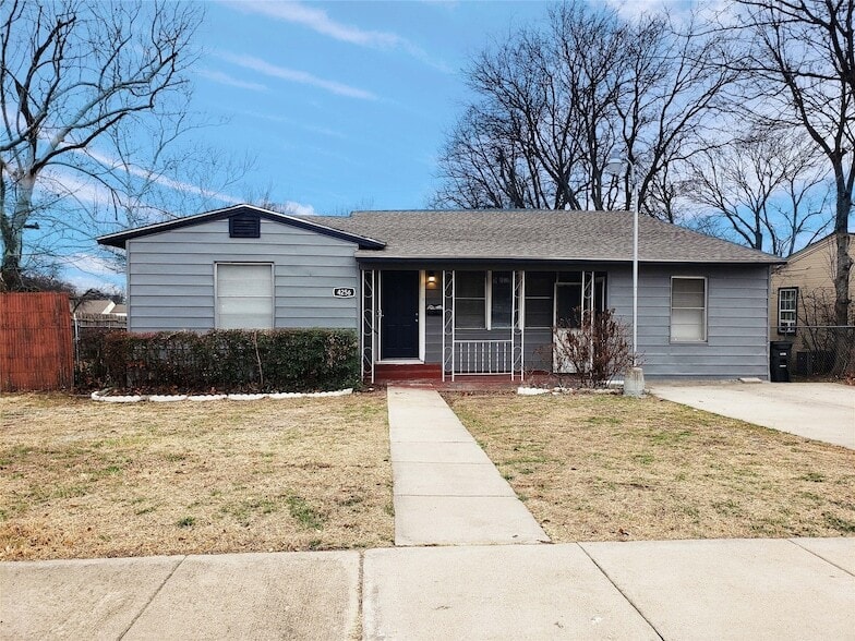 Photo - 4256 Standish Rd