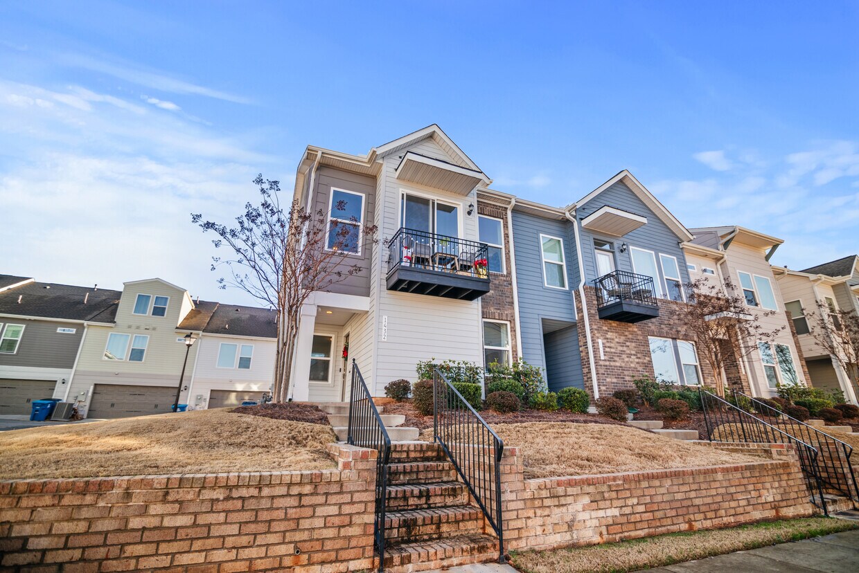 Foto principal - 1432 Winding Stream Rd