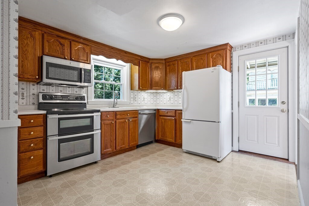 Foto principal - 73 Wetherbee Rd