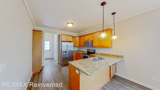 Building Photo - 3 br, 2 bath House - 351 Bowen Falls