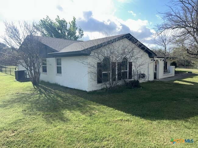 Building Photo - 2807 Brinegar Rd
