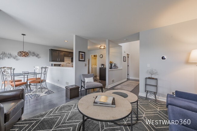 Building Photo - 1524 Meadowsedge Ln