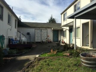 Building Photo - Laurelwood