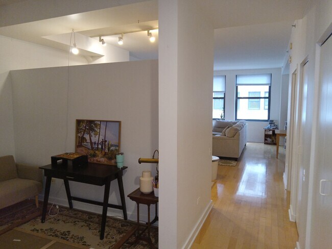 Building Photo - 5 N Wabash Ave