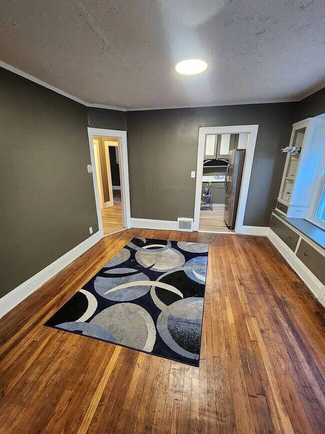 Foto del edificio - 3658 E 143rd St