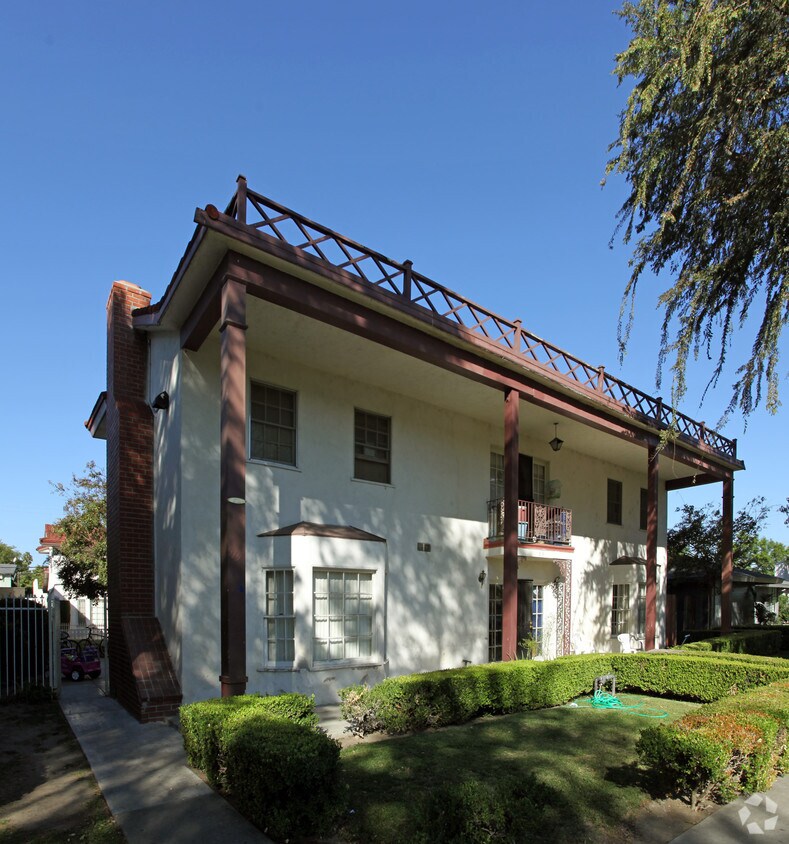 Primary Photo - 919 S Arden Pl