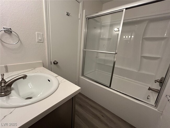 Foto del edificio - 820 Carpenter Dr