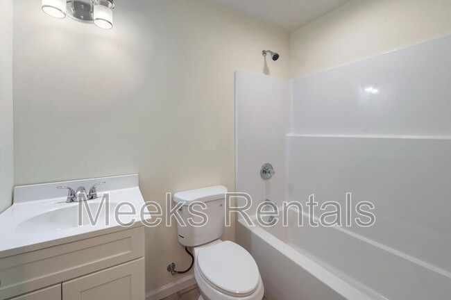 Foto del edificio - 25 Cottage Ln