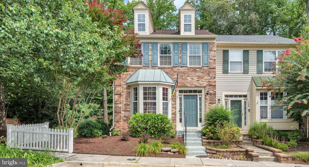 Foto principal - 123 Quiet Waters Pl