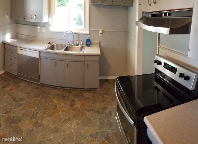 Foto del edificio - 2 br, 1 bath House - 1622 N Stadium Rd
