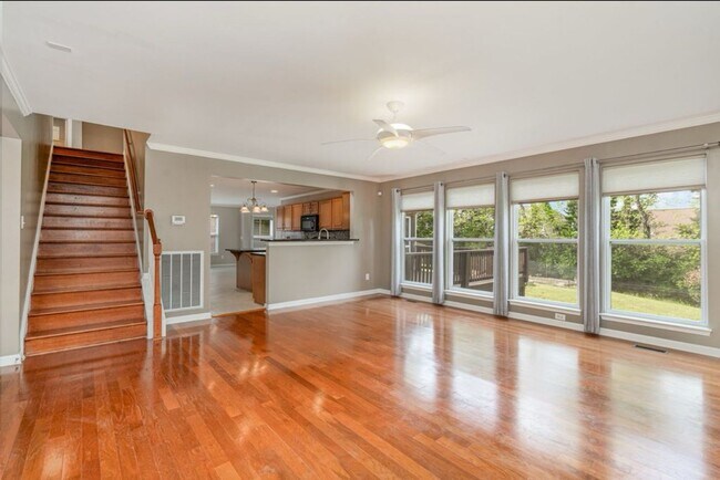 Foto del edificio - 4 bed/ 2.5 bath in Hermitage TN