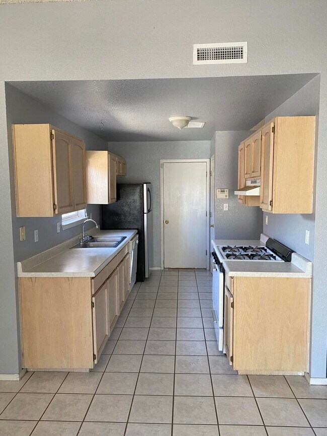 Building Photo - 12529 Angie Bombach Ave