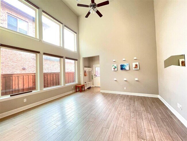 Foto del edificio - 4308 Indigo Lark Ln