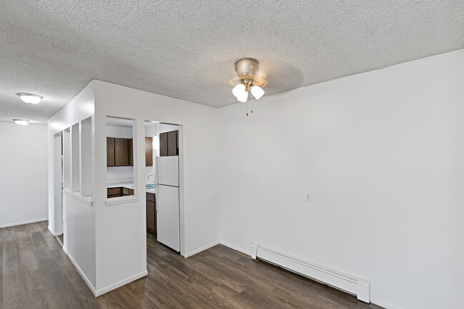 Building Photo - Riverside (Albion 64 LLC)