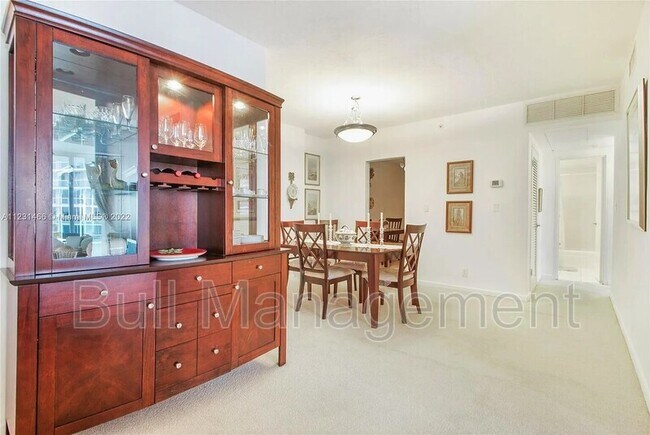 Building Photo - 3001 S Ocean Dr