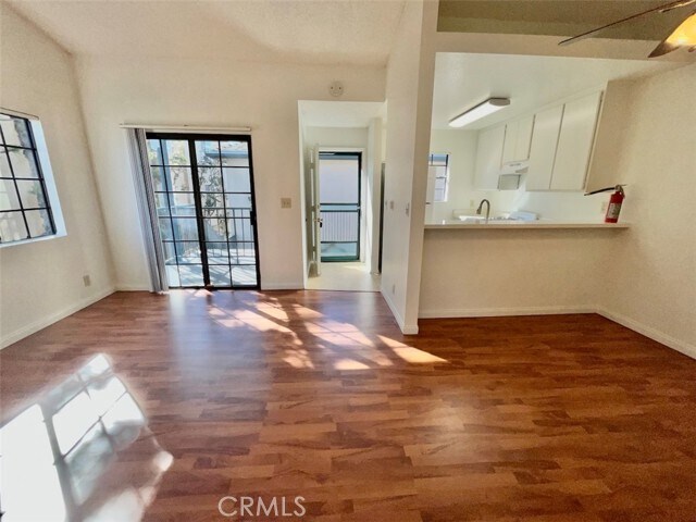 Foto del edificio - 1130 Newport Ave