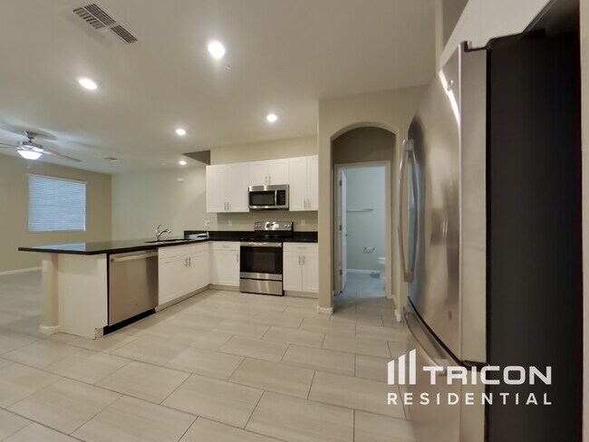 Foto del edificio - 12571 W Gentle Rain Rd