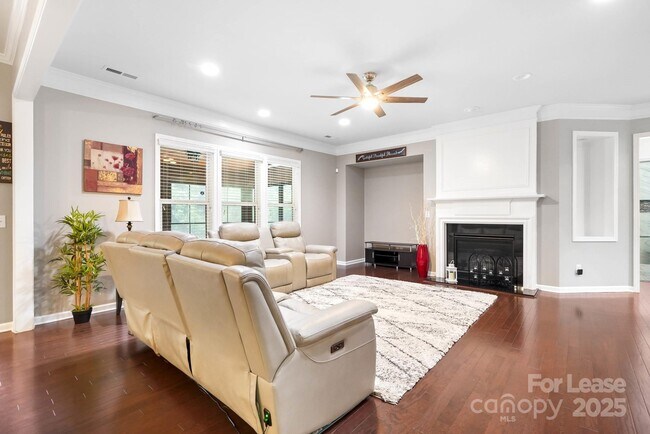 Foto del edificio - 9714 Woburn Rd