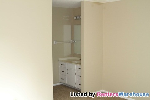 Building Photo - 5243 Balmoral Ln