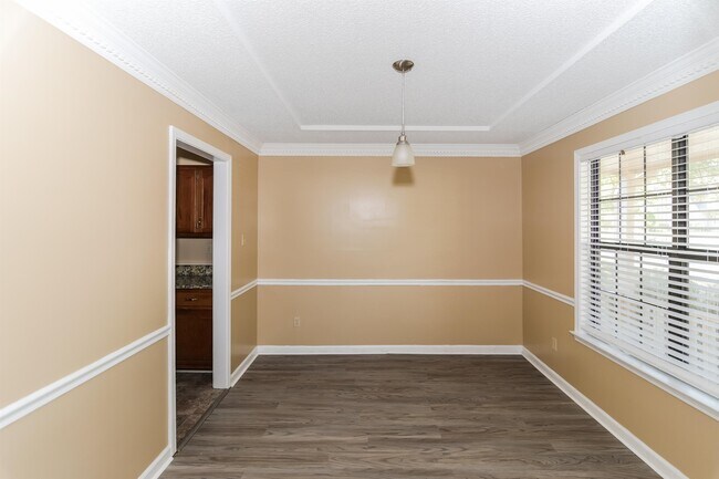 Building Photo - 4106 Glenroy Dr