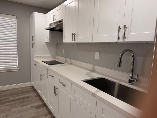 Foto del edificio - 6846 Hertford Park Dr