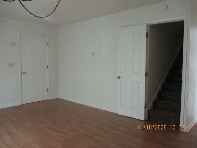 Foto del edificio - 3124 Sumner Ave