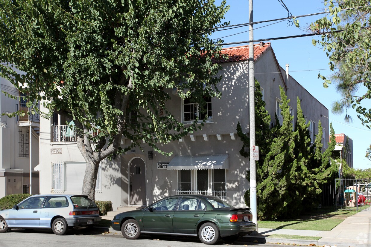 Foto del edificio - 2209 E 6th St