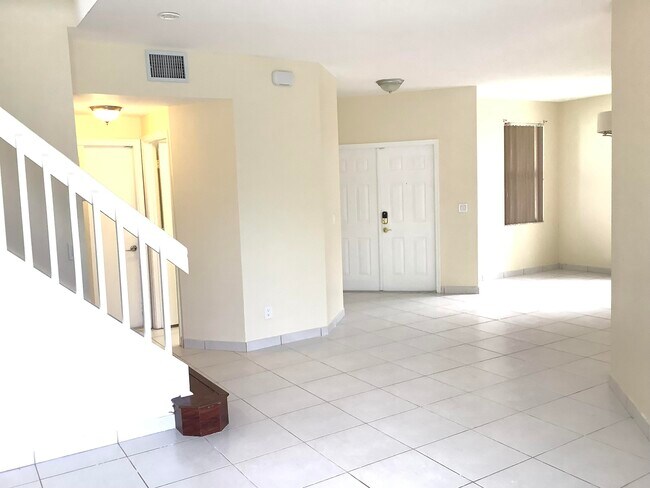 Foto del edificio - 7330 NW 1st Pl