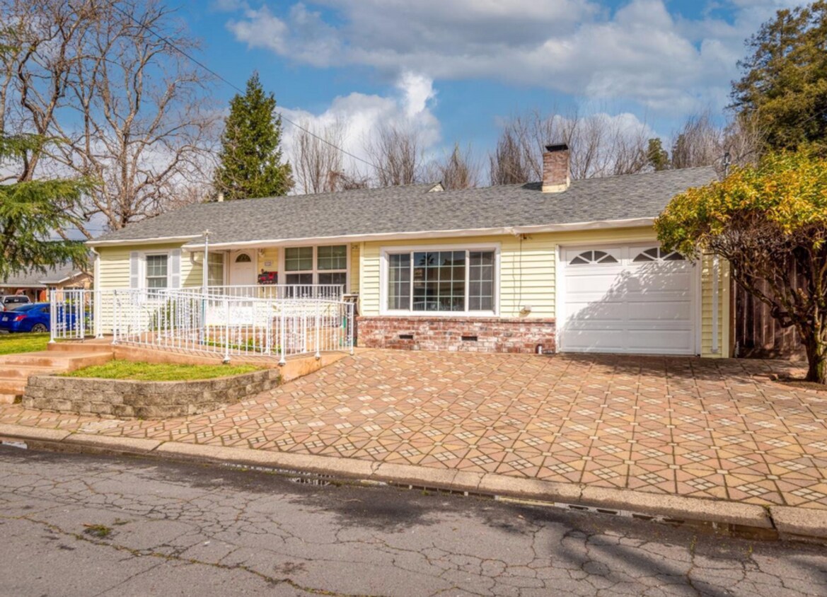 Primary Photo - 3BD/1BA Home in Lovely Westwood Neighborhood