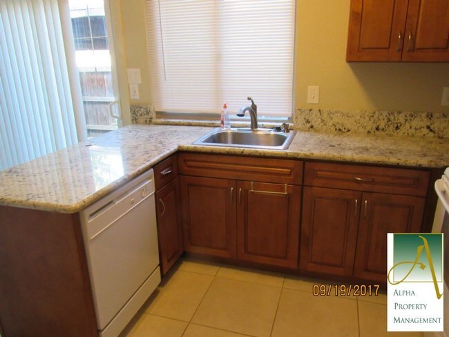 Building Photo - 8837 La Riviera Dr