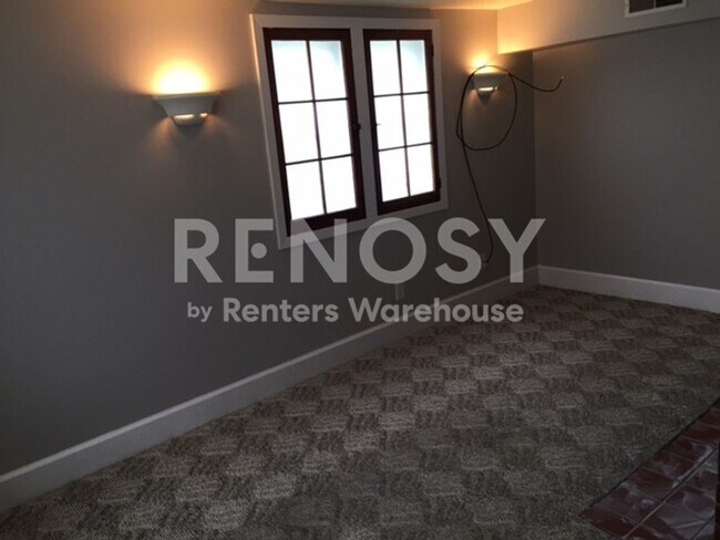 Foto del edificio - Available now - Charming 2 Bedroom 1 Bath Unit in Bayport