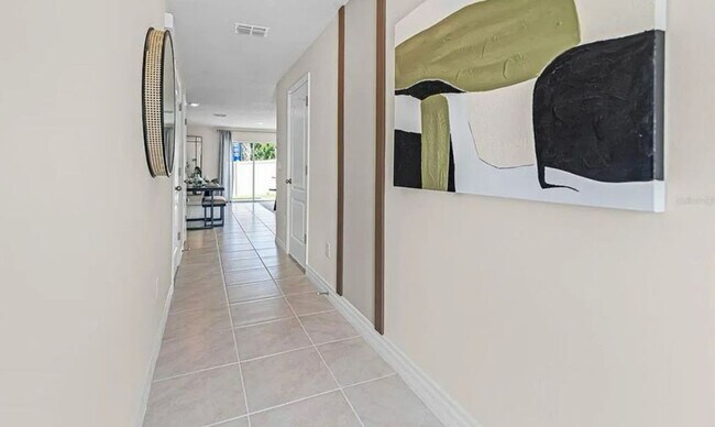 Building Photo - 544 Zinfandel Dr